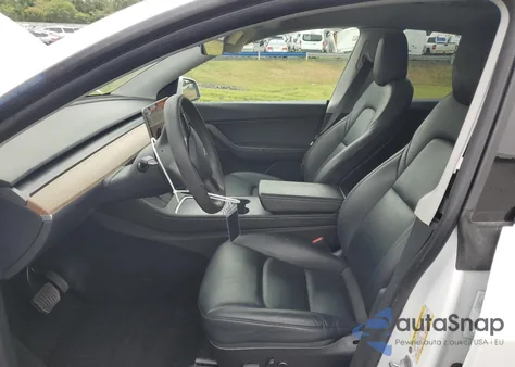 2022 Tesla Model Y z USA, uszkodzony, nr VIN 7SAYGDEE2NF423359